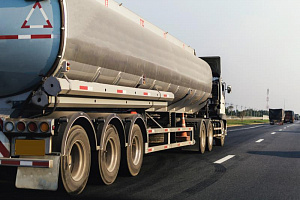Консультант по вопросам безопасности перевозки опасных грузов автомобильным транспортом в области международных автомобильных перевозок